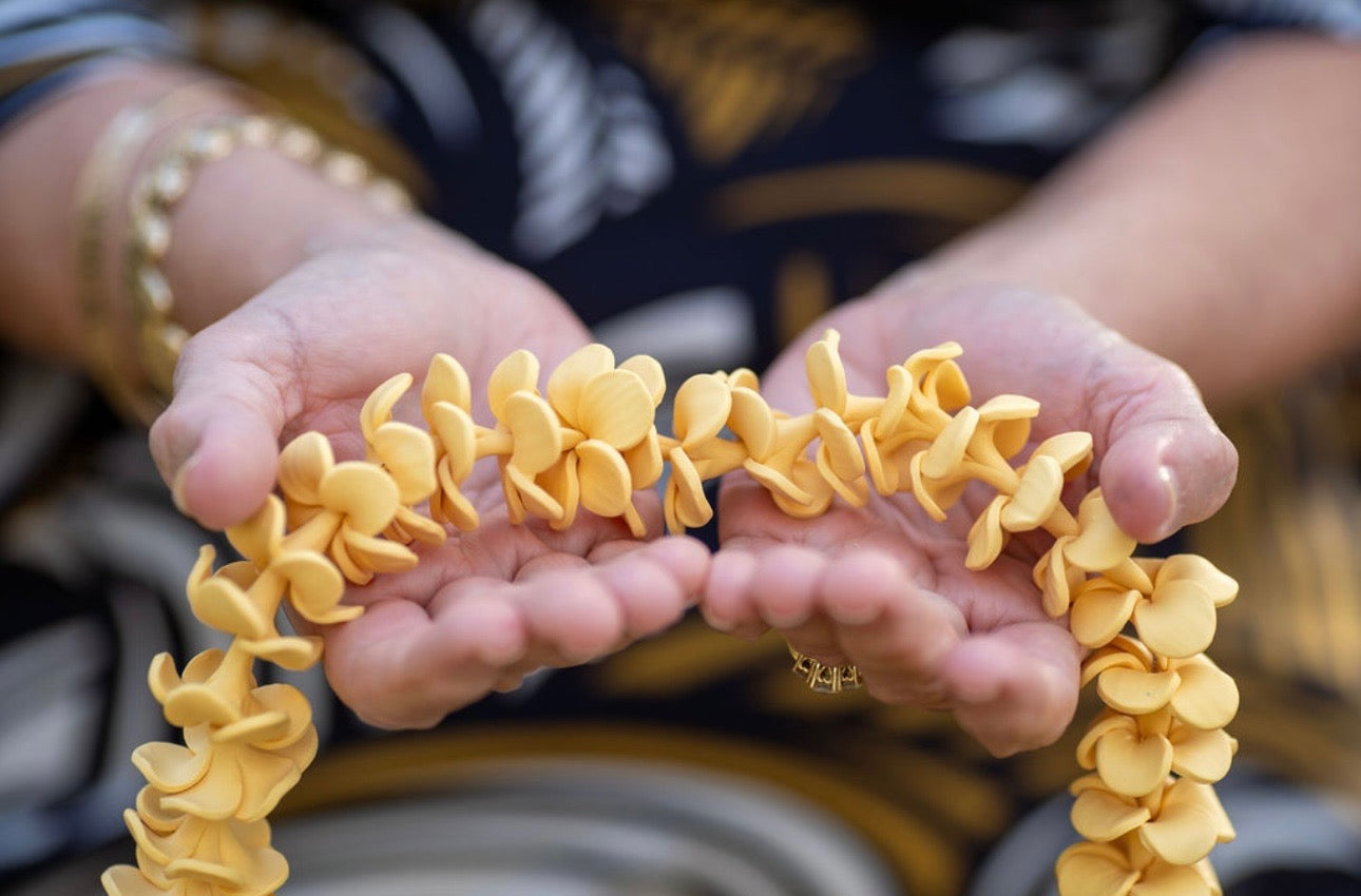 Large Puakenikeni Mini Lei Necklace