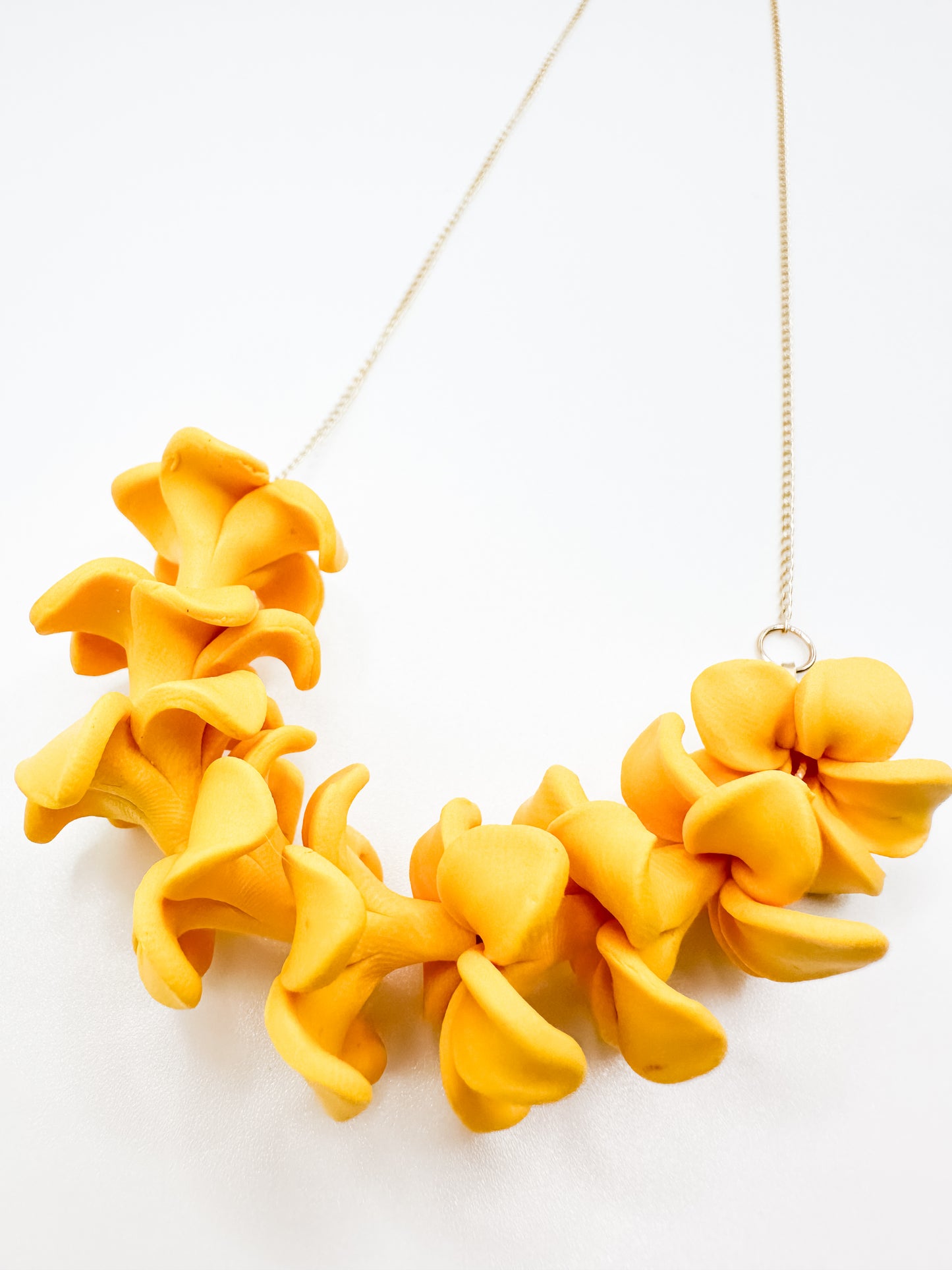 Puakenikeni Mini Lei Necklace