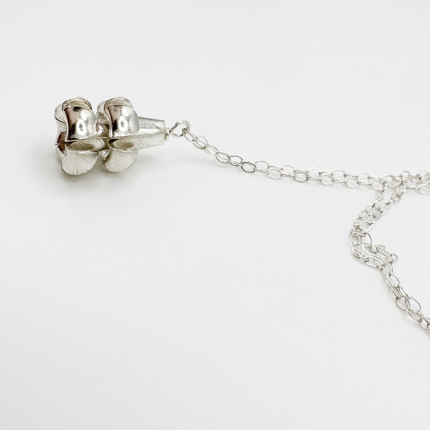 Hoʻomanaʻo Mau Puakenikeni Necklace