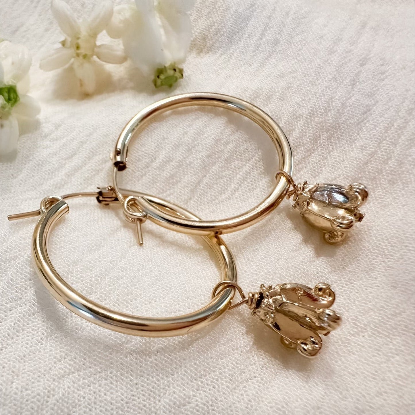 Hoʻomanaʻo Mau Crown Flower Hoop Earrings
