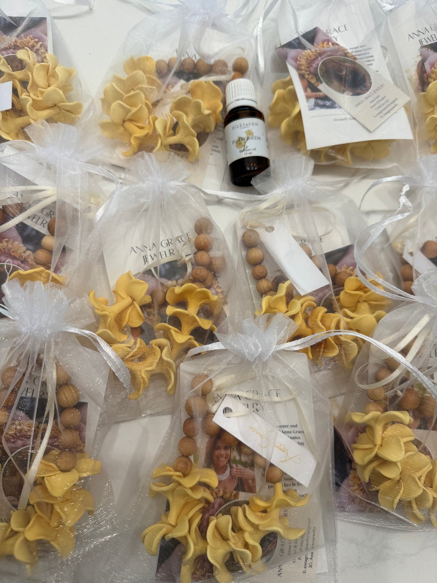 Hawaiian Flower Car Lei – Forever Blooms for Your Ride