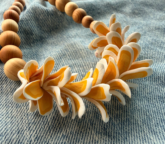 Hawaiian Flower Car Lei – Forever Blooms for Your Ride