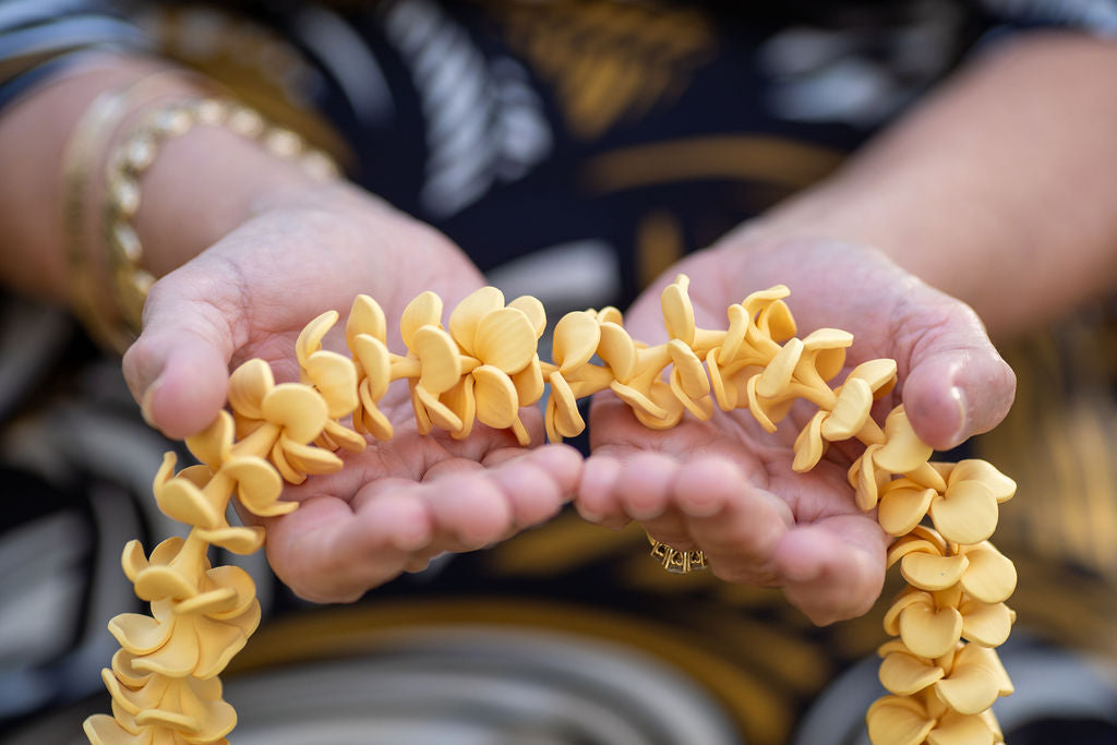 Large Puakenikeni Lei