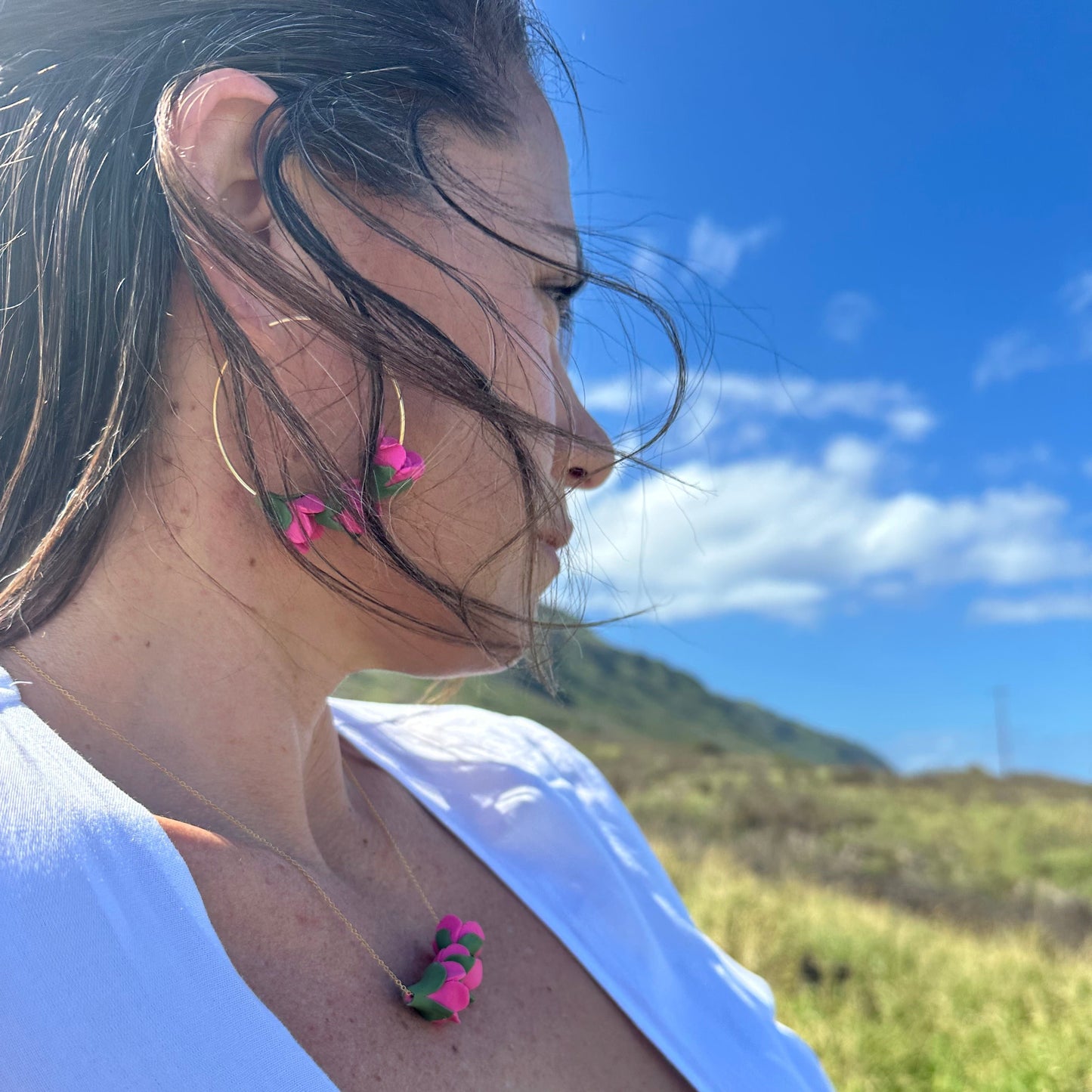 Pu’uwai Rose Floating Necklace