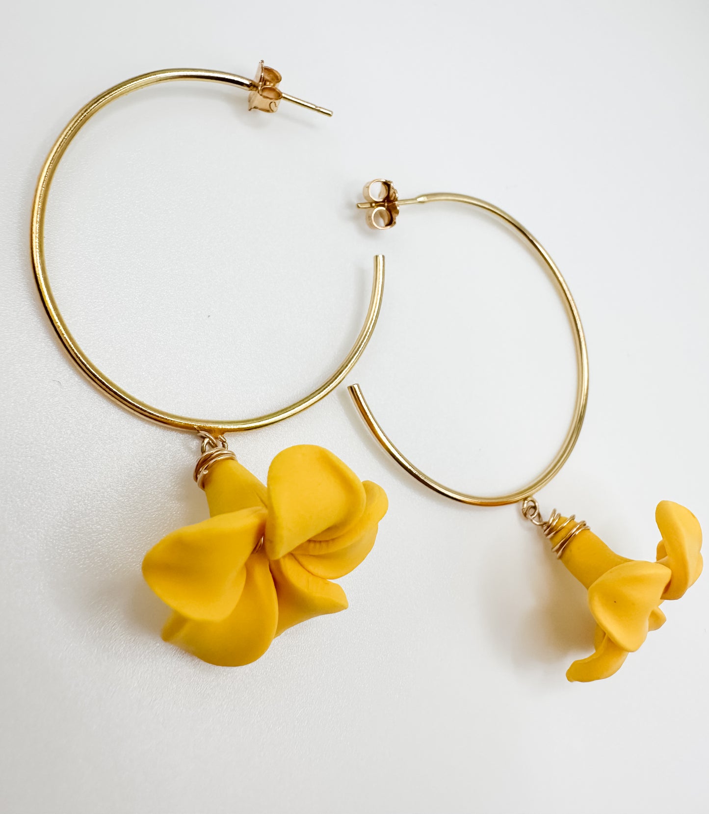 Single Flower Open Hoop Earrings