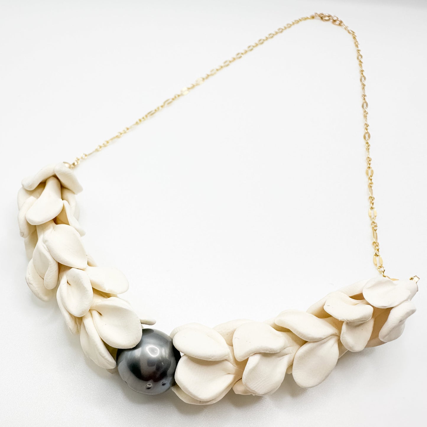 Keahi Lei Necklace with Tahitian Pearl